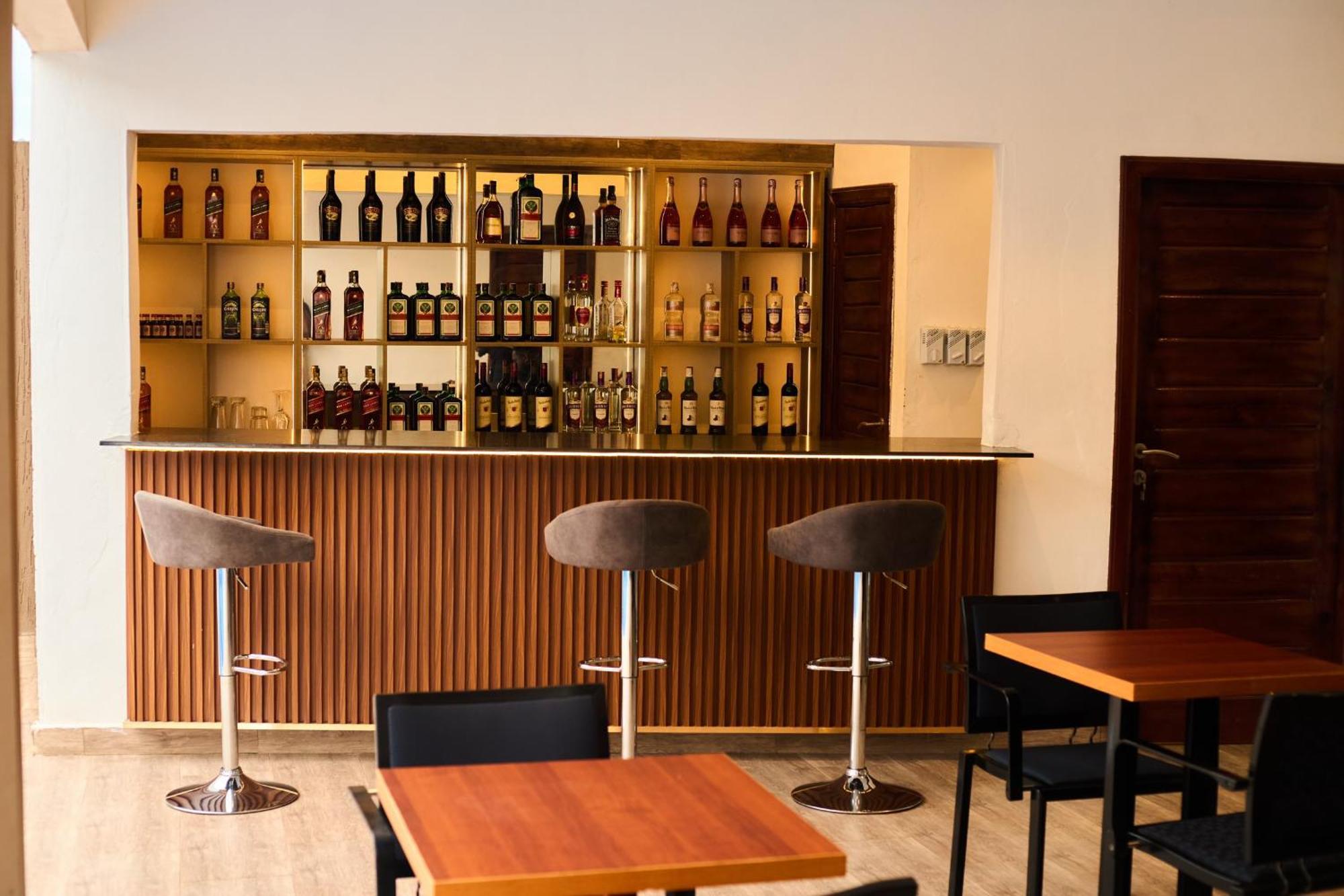 Aiden Homes And Apartments Hotel 코포리두아 외부 사진